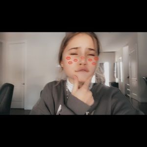 Meet your Posher, Alina